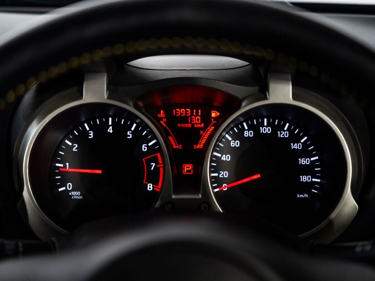 Nissan Juke 2015 - фото автомобиля