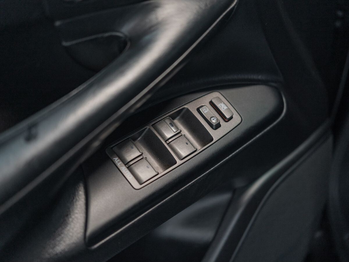 Lexus LX570 2010 - фото автомобиля