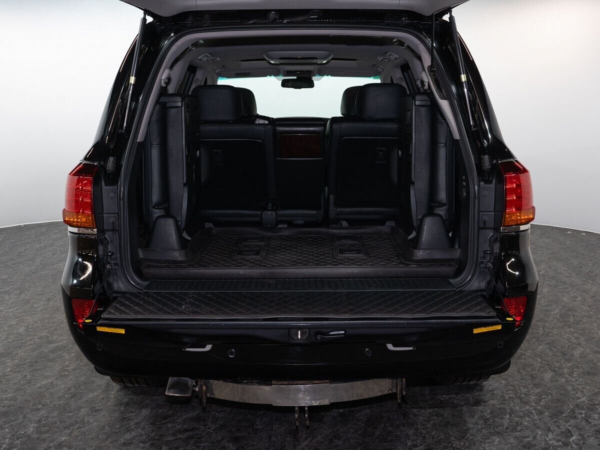 Lexus LX570 2010 - фото автомобиля