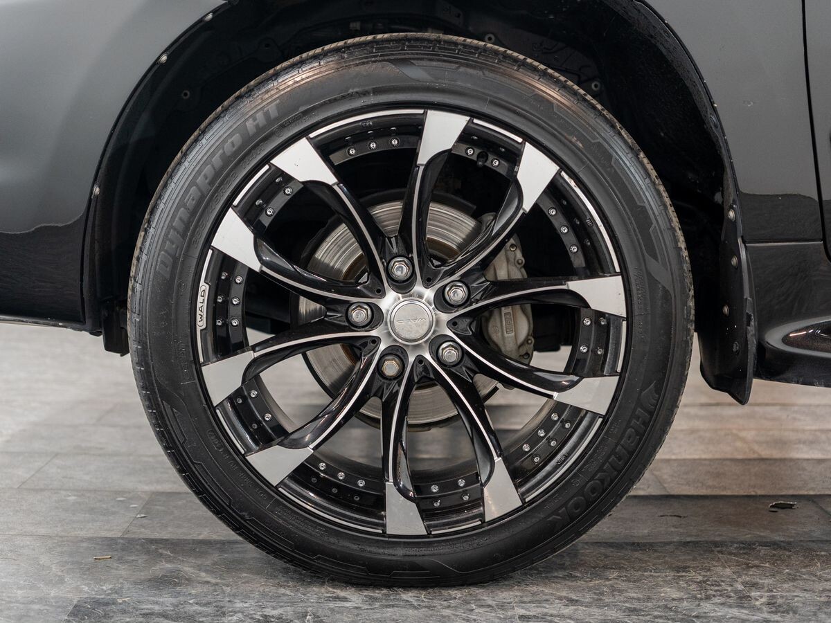Lexus LX570 2010 - фото автомобиля