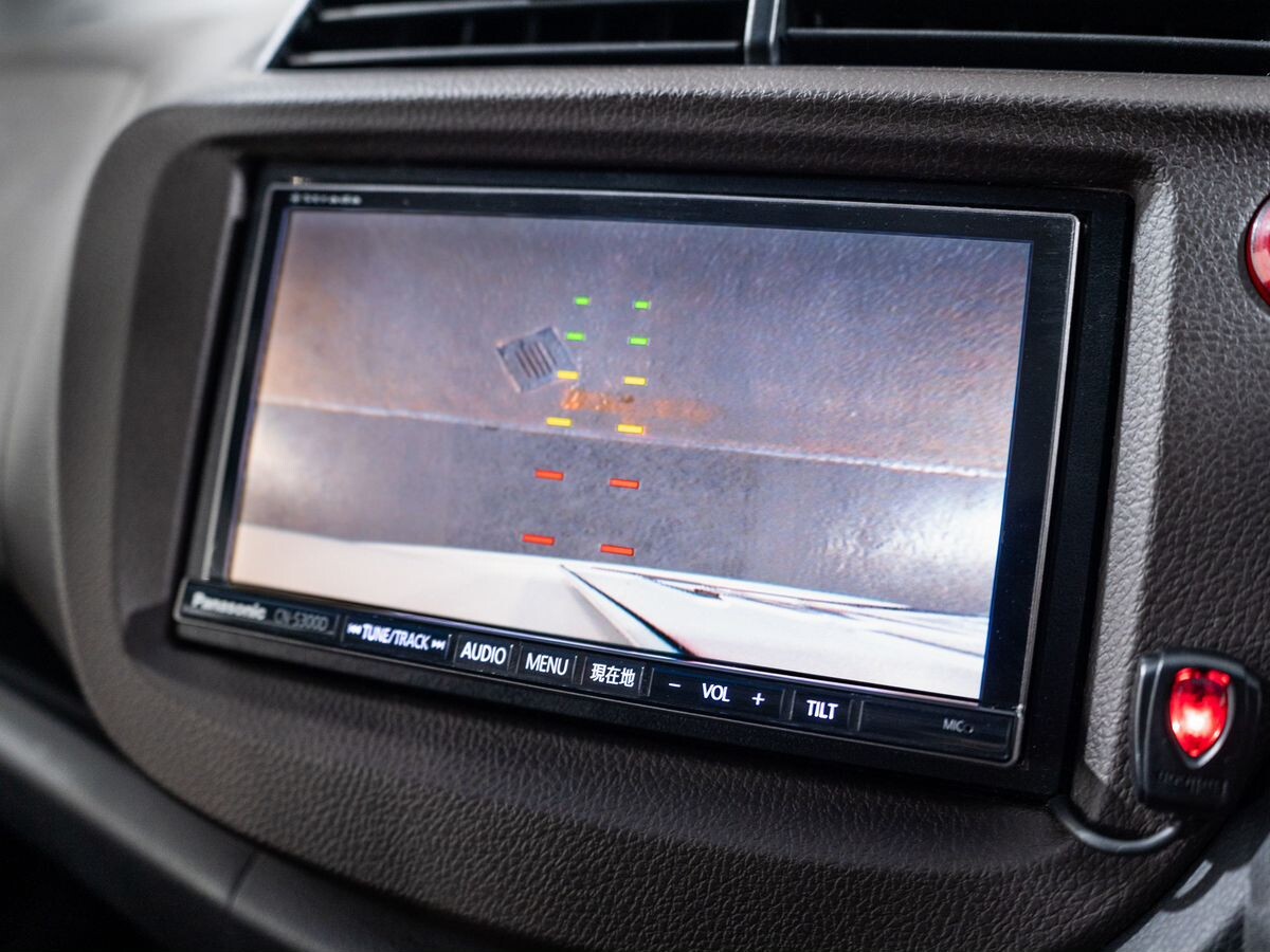 Honda Fit Shuttle 2012 - фото автомобиля