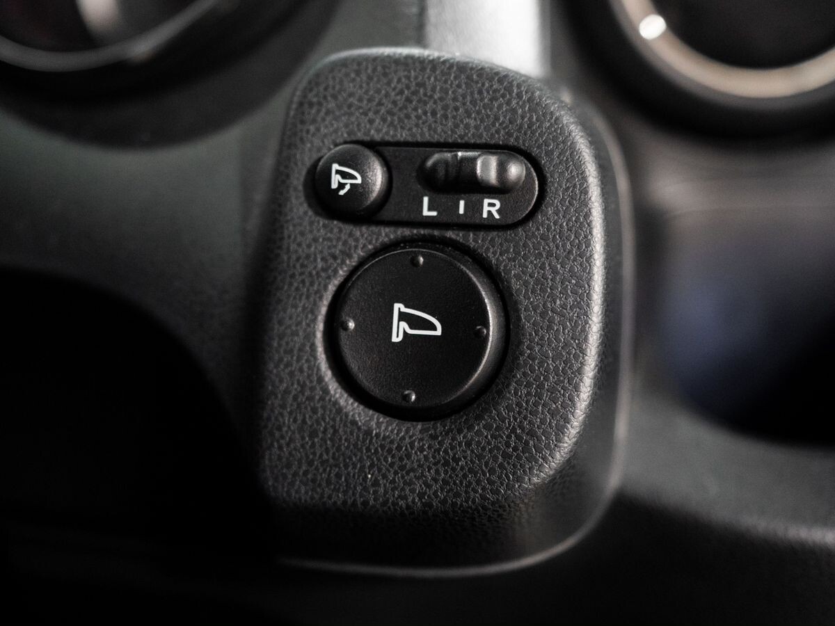 Honda Fit Shuttle 2012 - фото автомобиля
