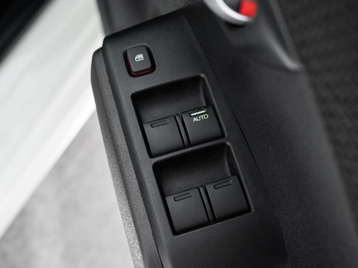 Honda Fit Shuttle 2012 - фото автомобиля