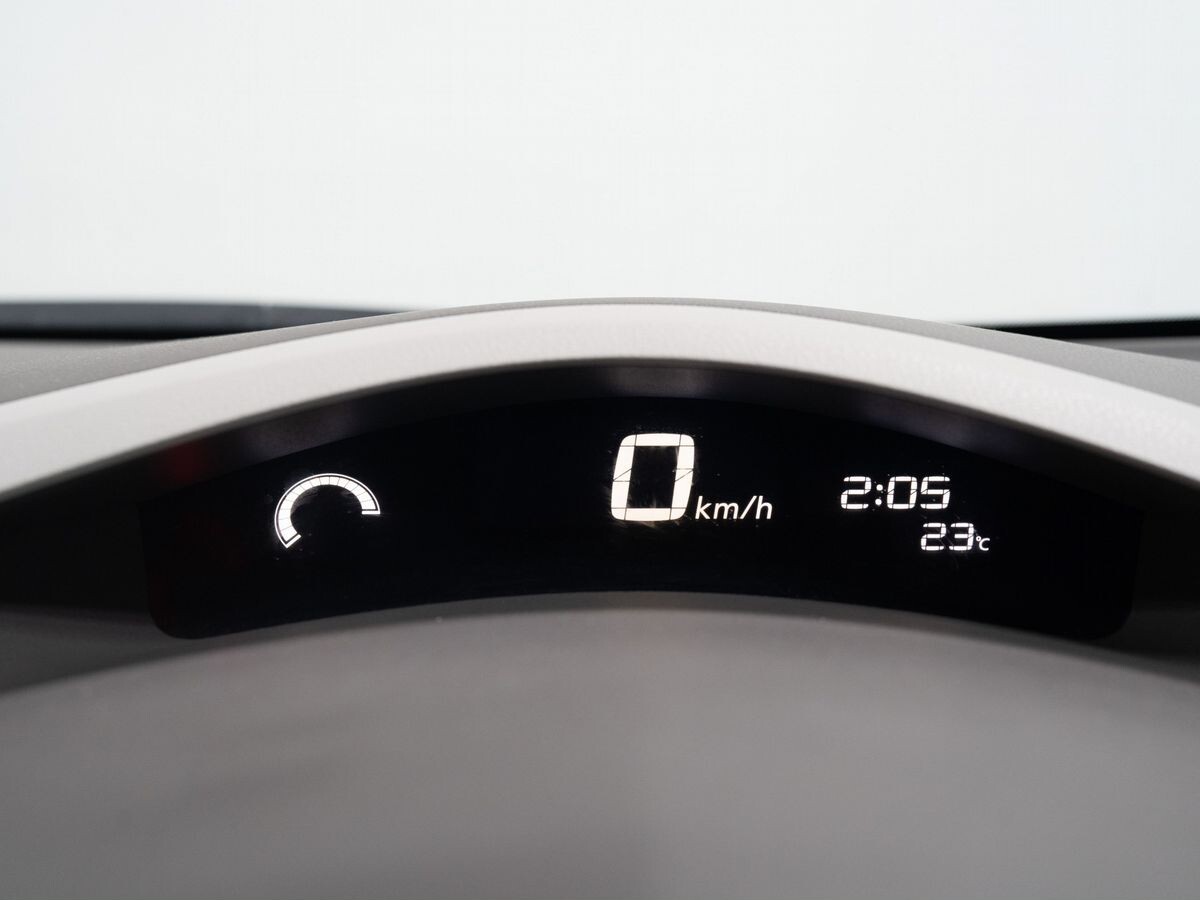 Nissan Leaf 2011 - фото автомобиля