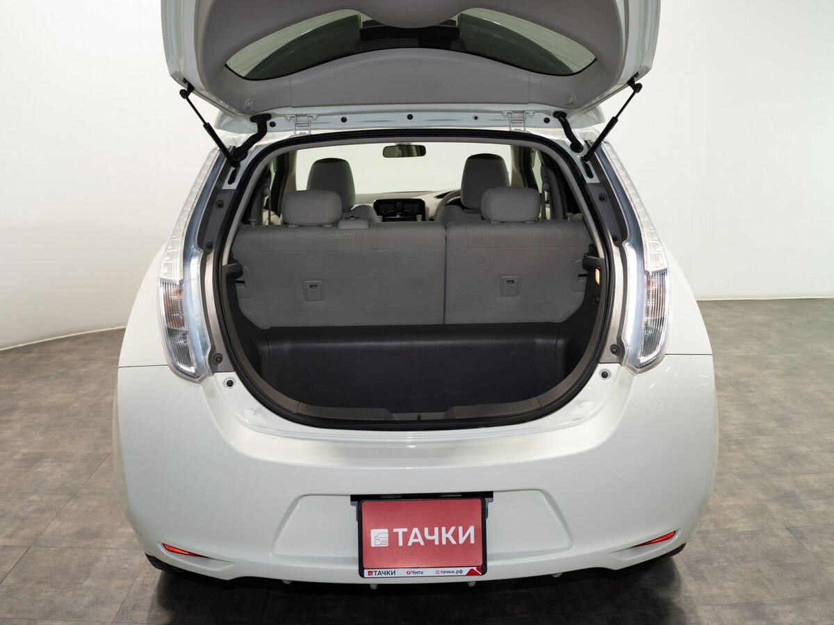 Nissan Leaf 2011 - фото автомобиля