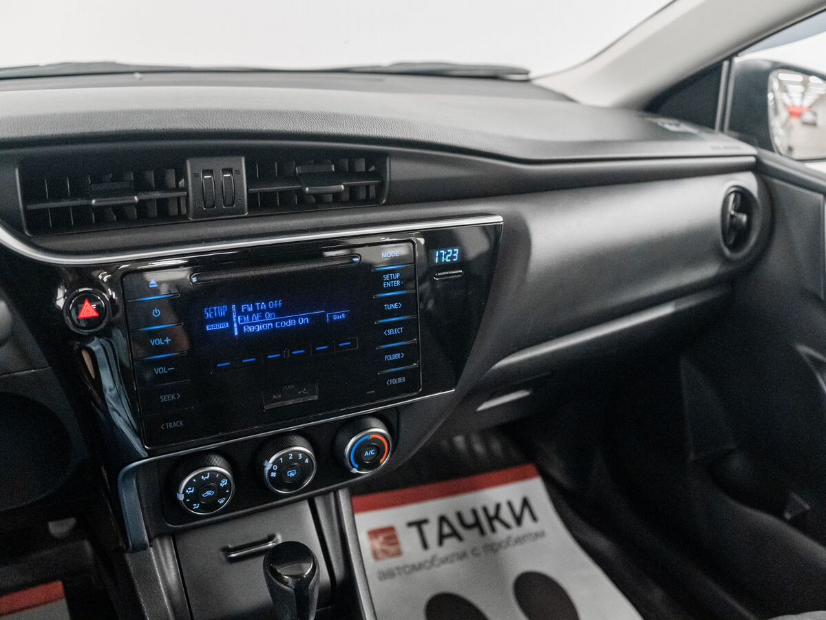 Toyota Corolla 2016 - фото автомобиля