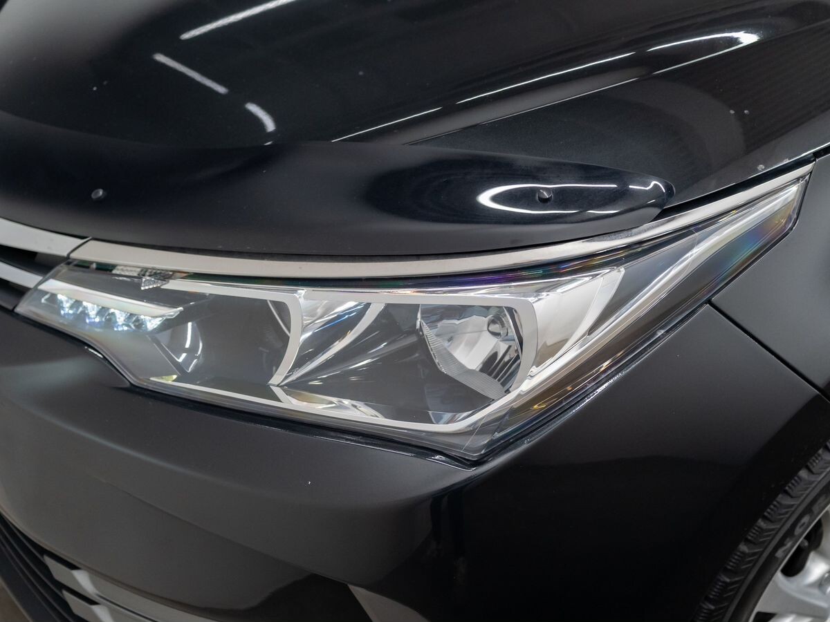 Toyota Corolla 2016 - фото автомобиля