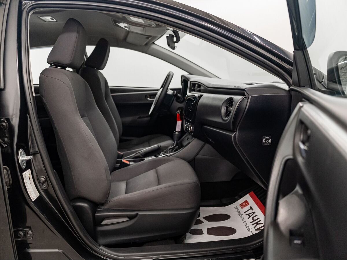 Toyota Corolla 2016 - фото автомобиля