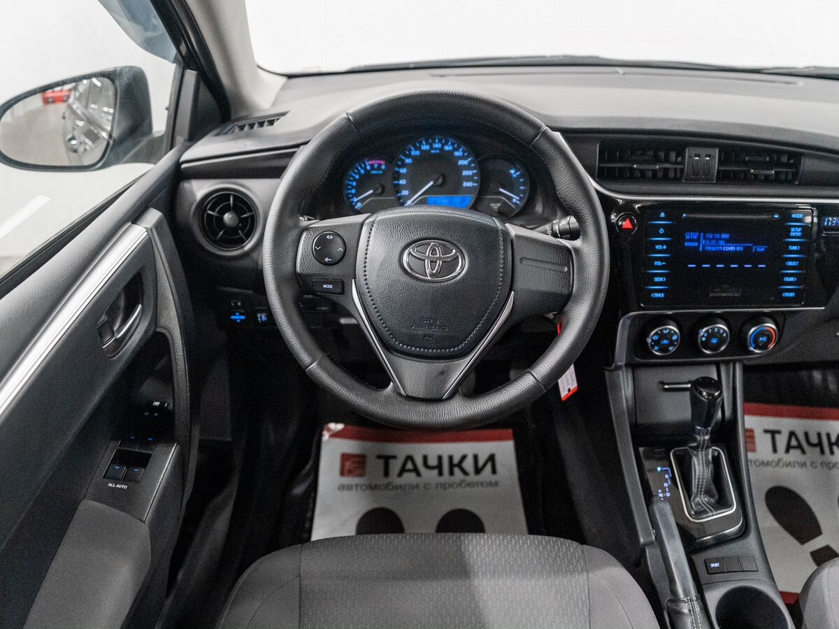 Toyota Corolla 2016 - фото автомобиля