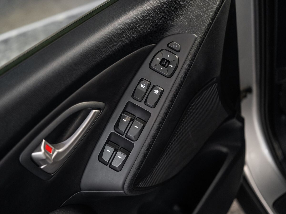 Hyundai ix35 2012 - фото автомобиля