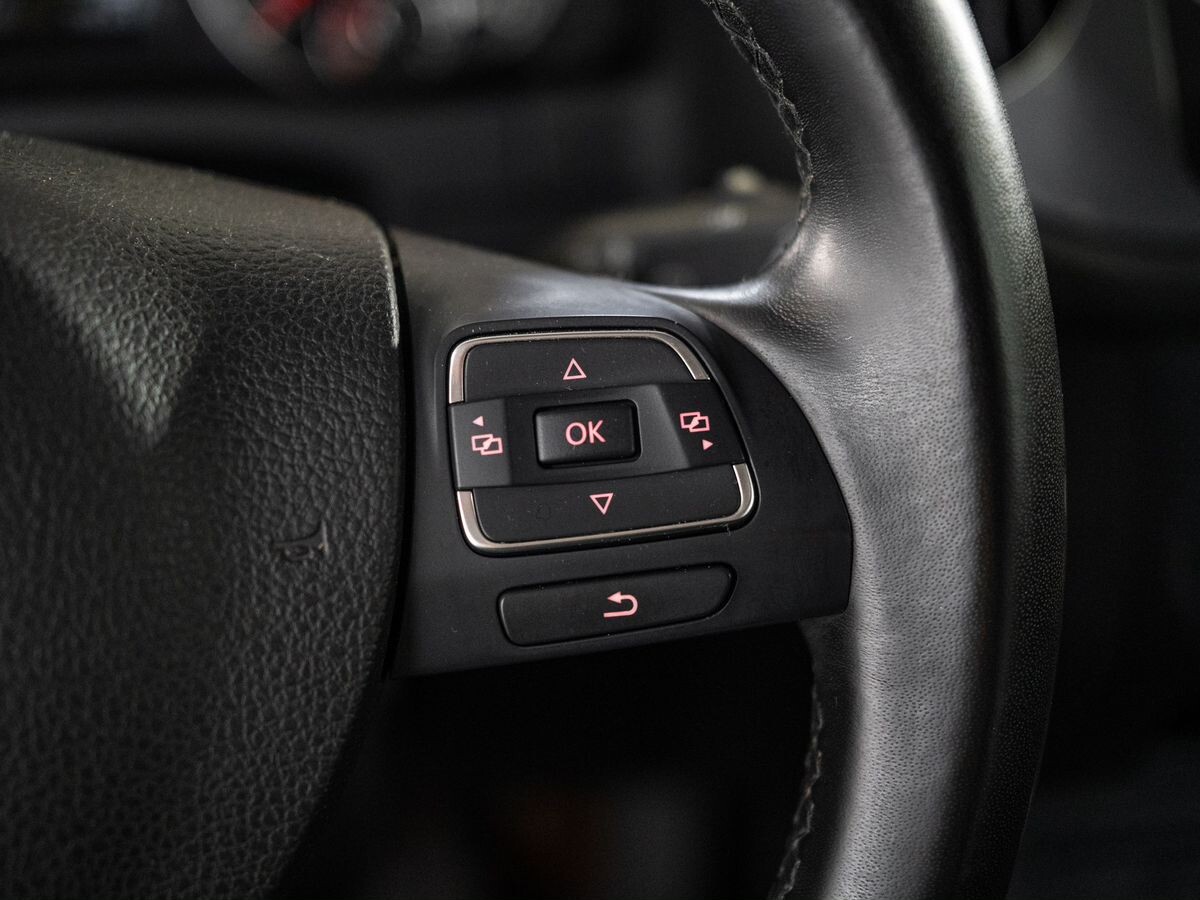 Volkswagen Tiguan 2013 - фото автомобиля
