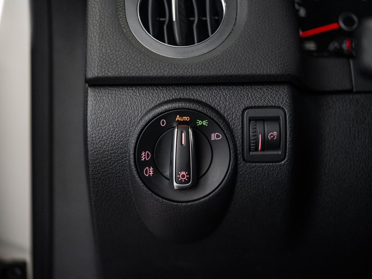 Volkswagen Tiguan 2013 - фото автомобиля