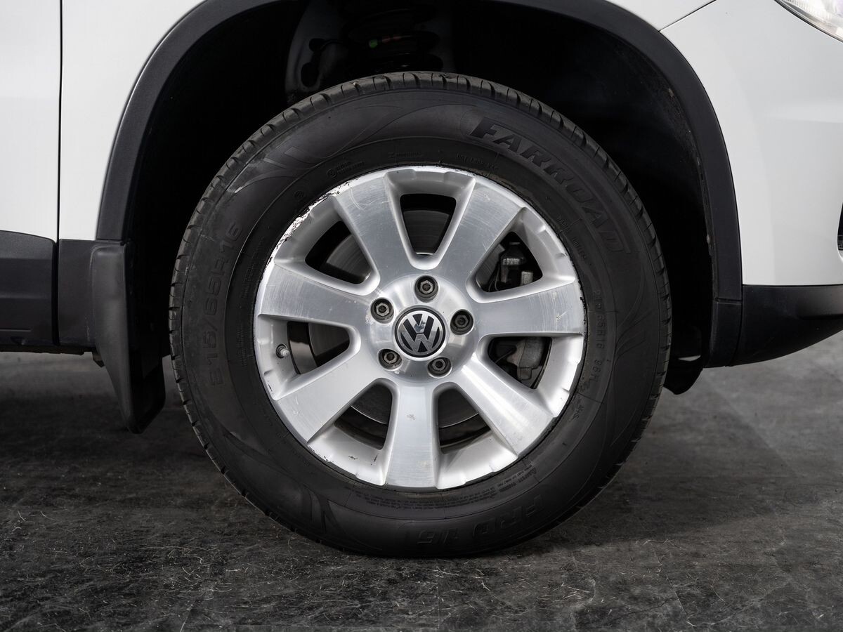 Volkswagen Tiguan 2013 - фото автомобиля