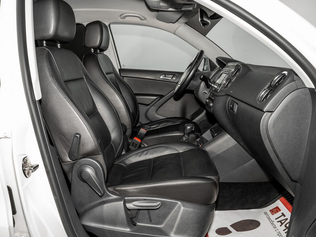 Volkswagen Tiguan 2013 - фото автомобиля