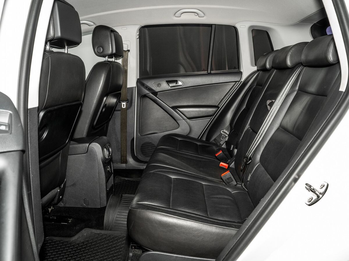 Volkswagen Tiguan 2013 - фото автомобиля
