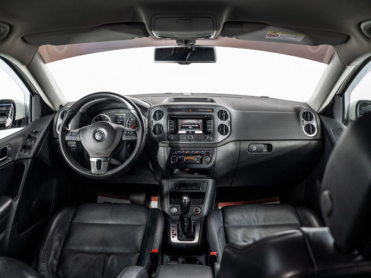 Volkswagen Tiguan 2013 - фото автомобиля