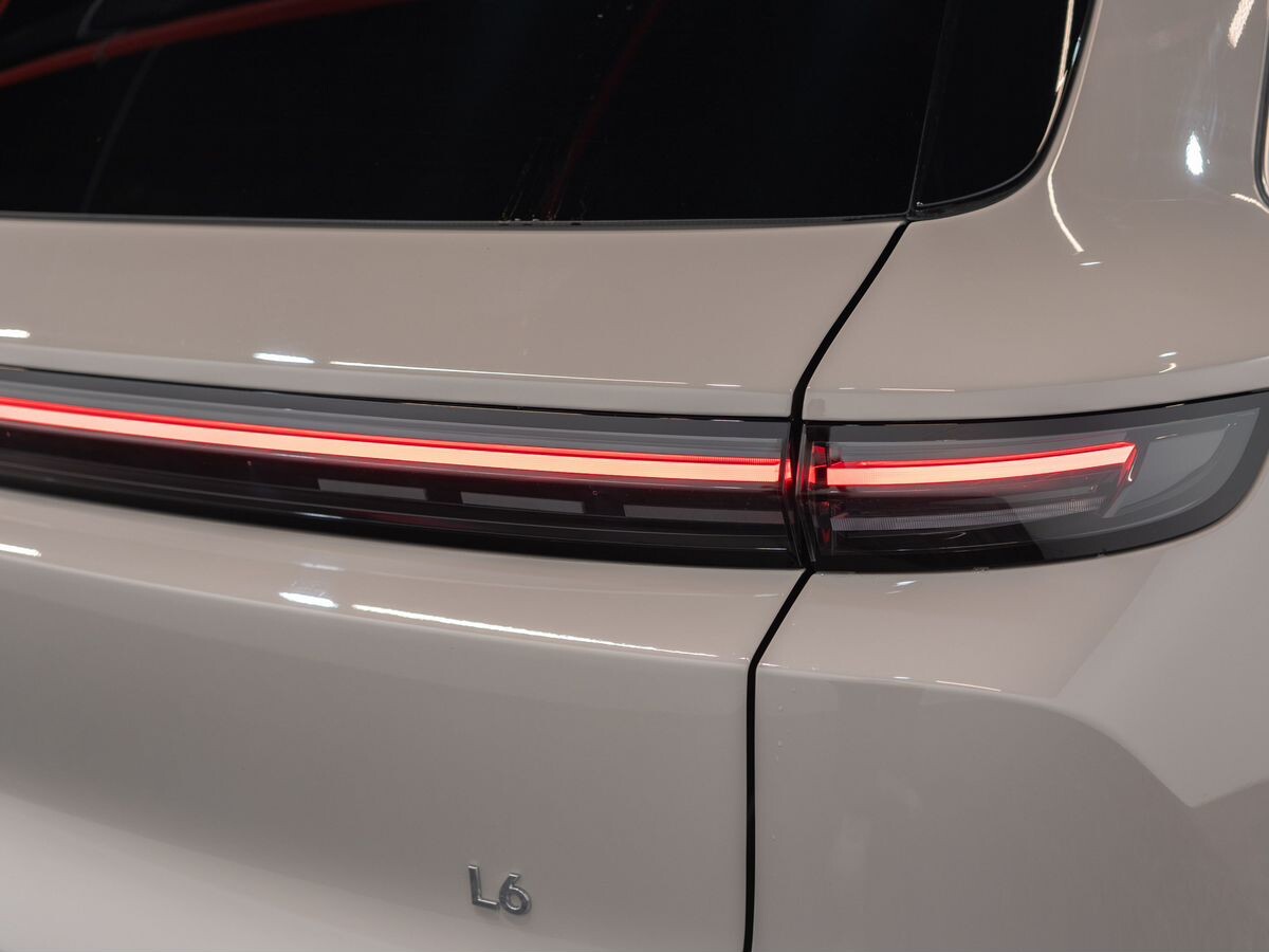 Li L6 2024 - фото автомобиля