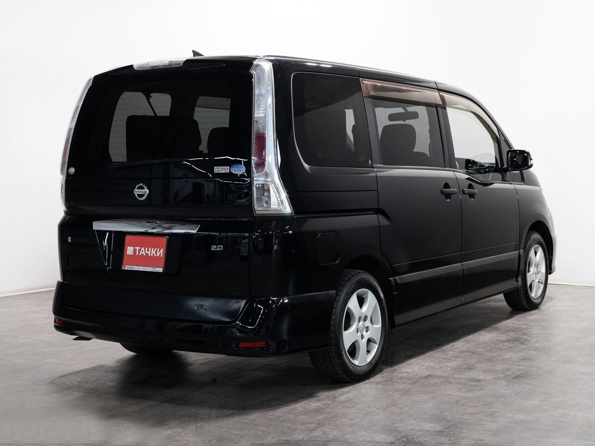 Nissan Serena 2010 - фото автомобиля
