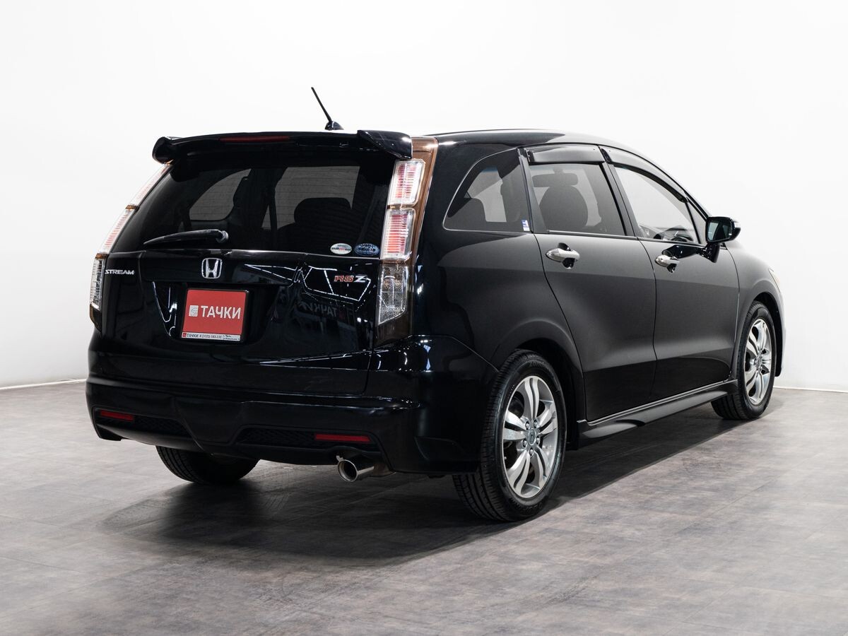 Honda Stream 2009 - фото автомобиля
