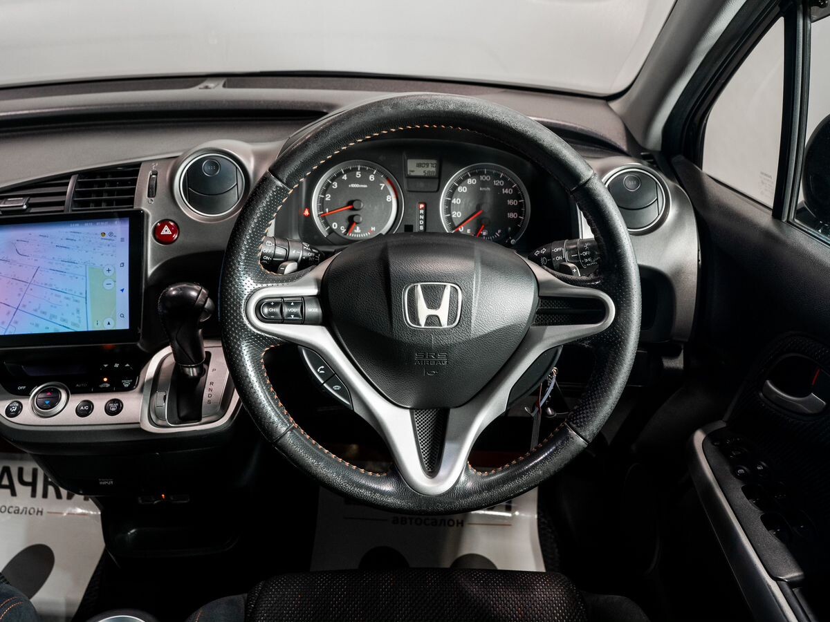 Honda Stream 2009 - фото автомобиля