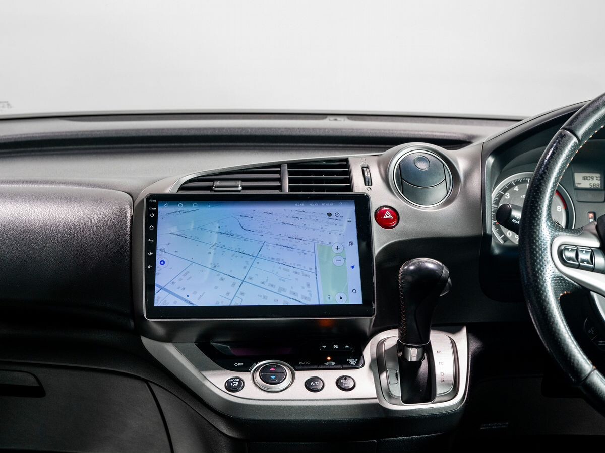 Honda Stream 2009 - фото автомобиля