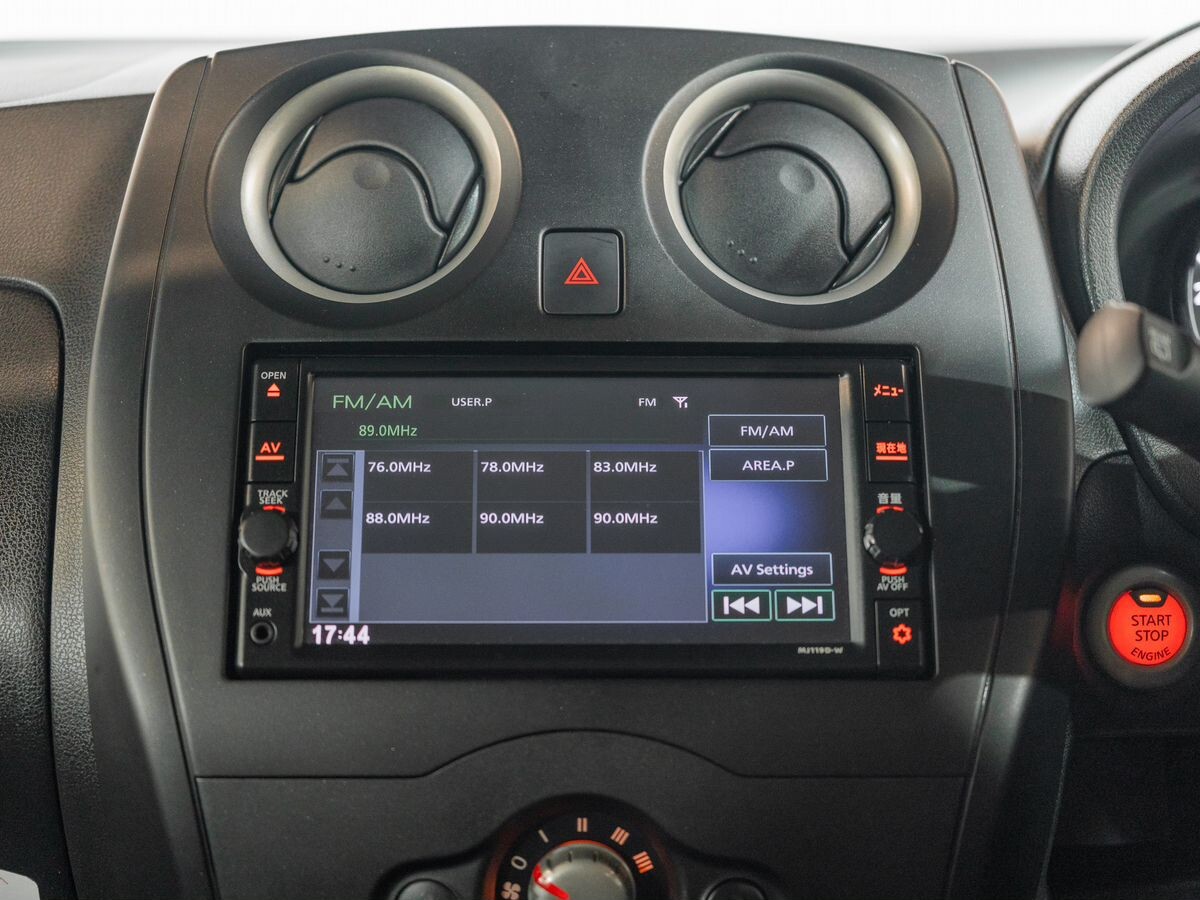 Nissan Note 2020 - фото автомобиля