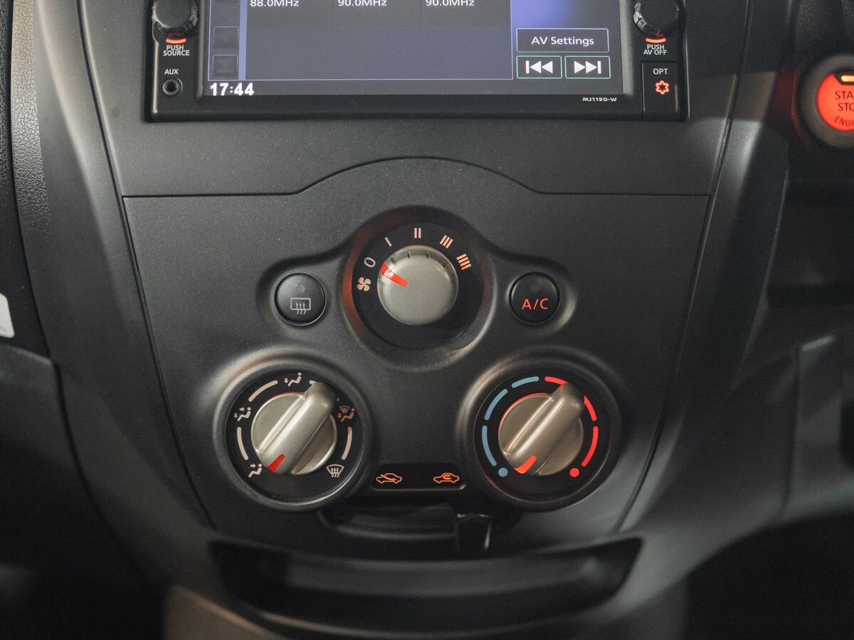 Nissan Note 2020 - фото автомобиля