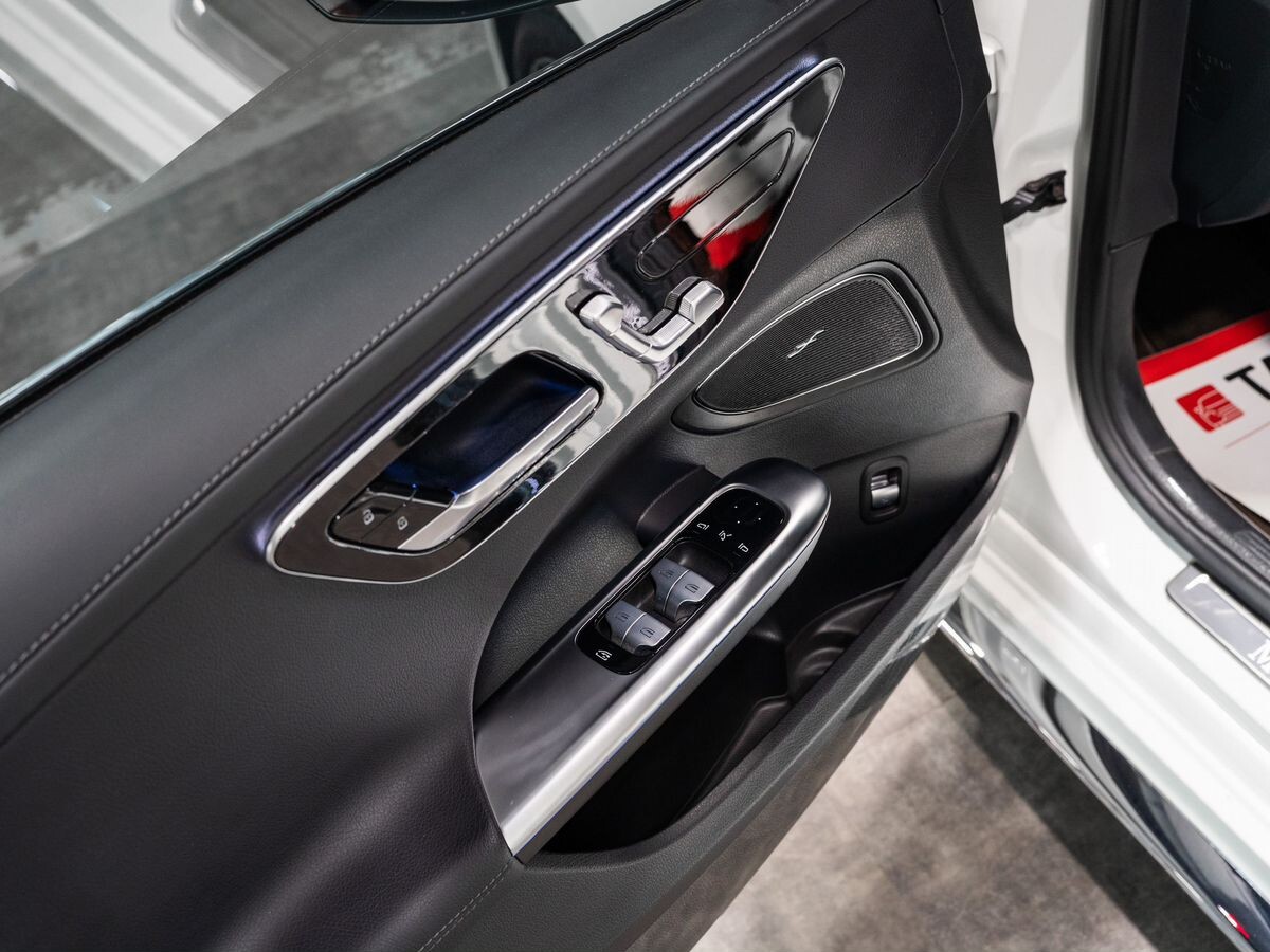 Mercedes-Benz C-Class 2022 - фото автомобиля
