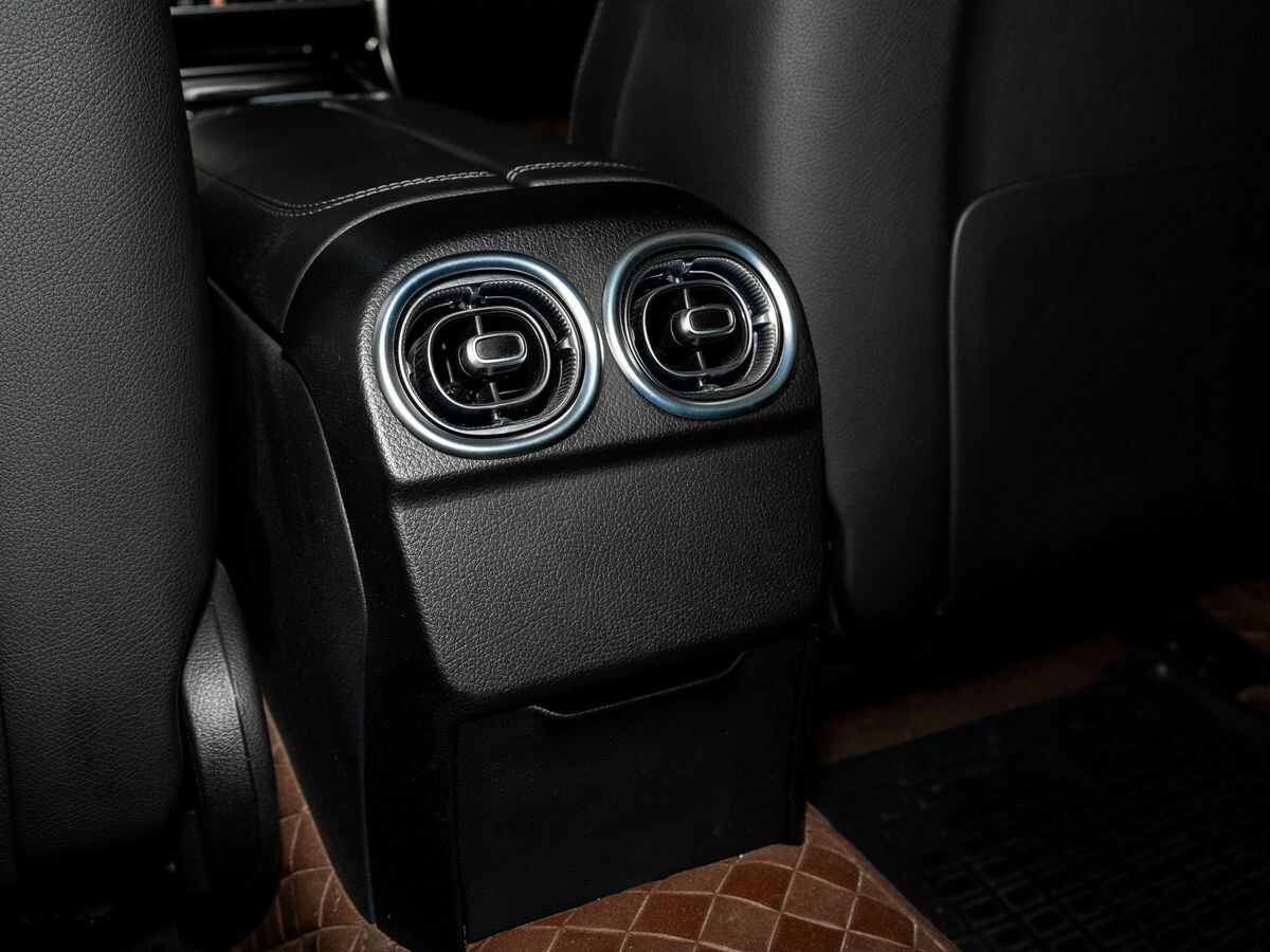 Mercedes-Benz C-Class 2022 - фото автомобиля