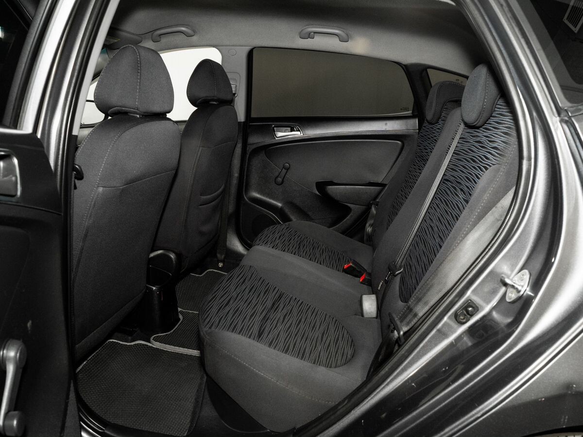 Hyundai Solaris 2016 - фото автомобиля