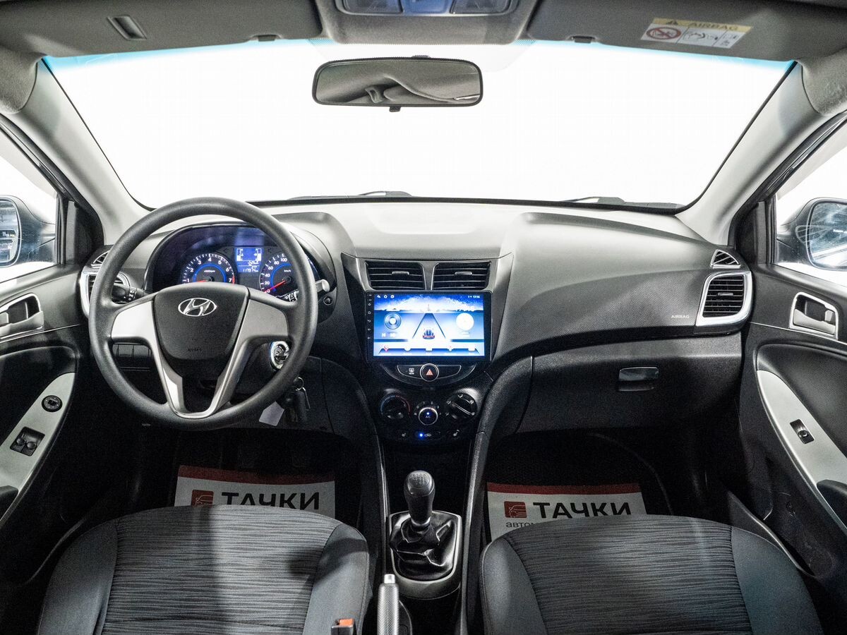 Hyundai Solaris 2016 - фото автомобиля