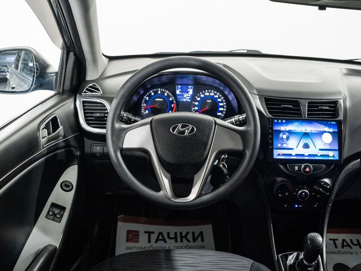 Hyundai Solaris 2016 - фото автомобиля