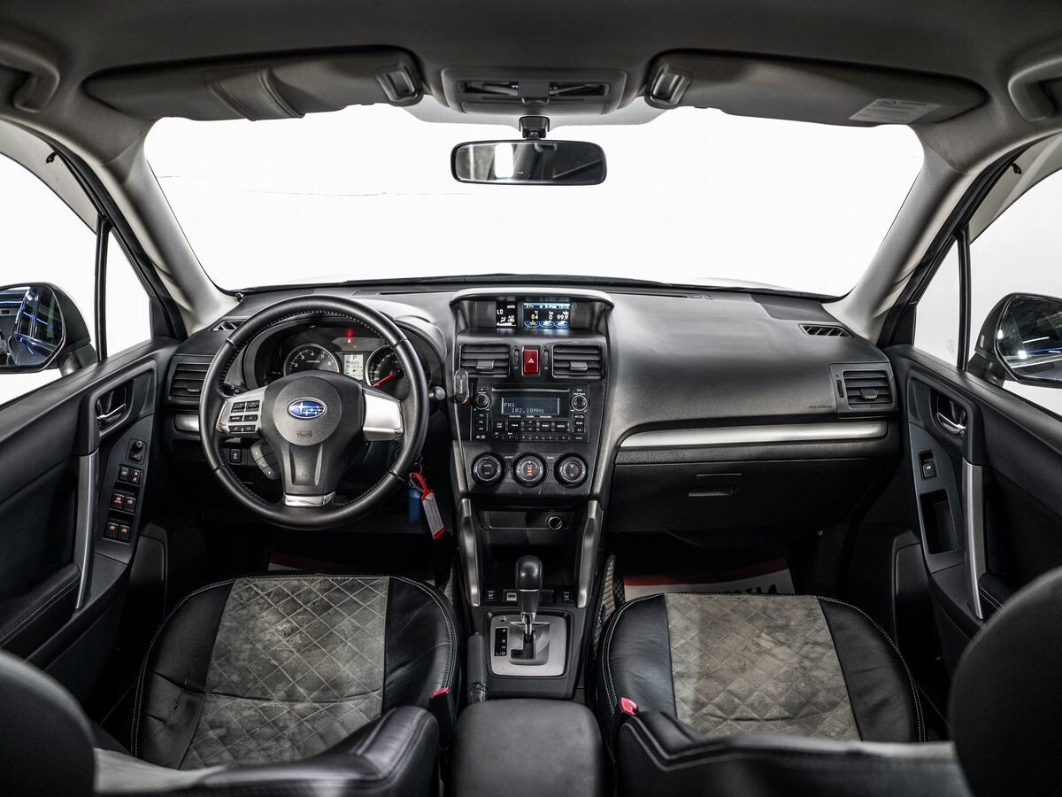 Subaru Forester 2013 - фото автомобиля