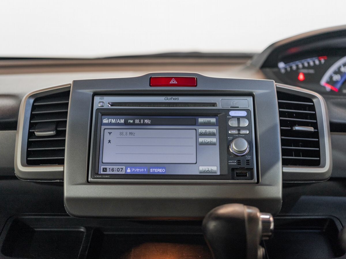 Honda Freed 2013 - фото автомобиля