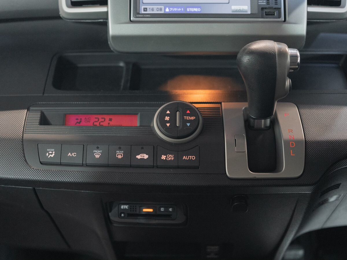 Honda Freed 2013 - фото автомобиля