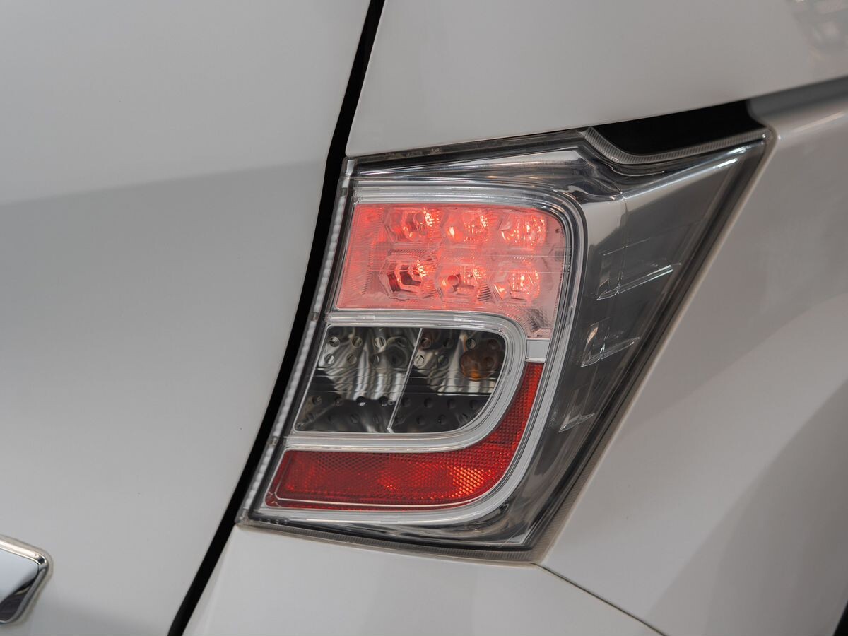 Honda Freed 2013 - фото автомобиля