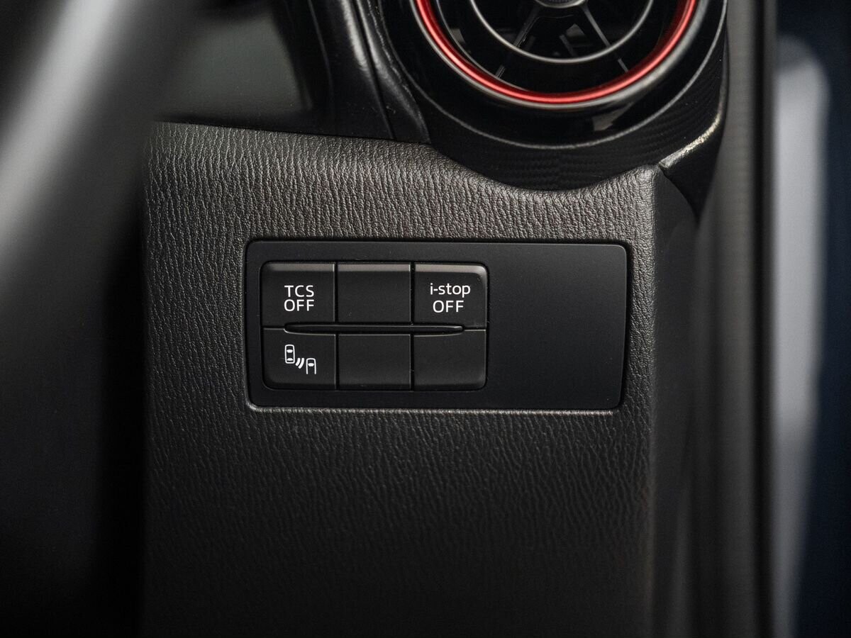 Mazda CX-3 2015 - фото автомобиля