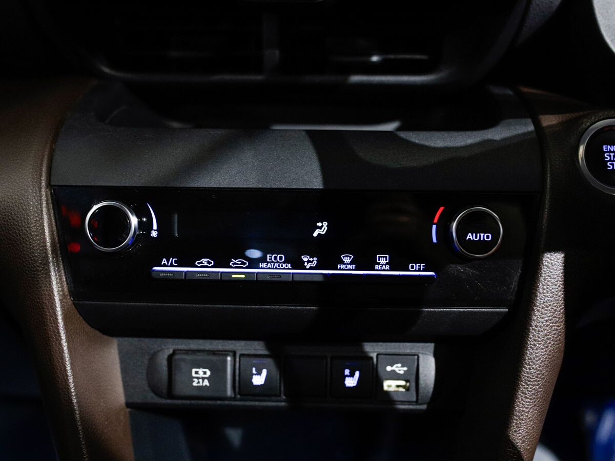 Toyota Yaris Cross 2021 - фото автомобиля