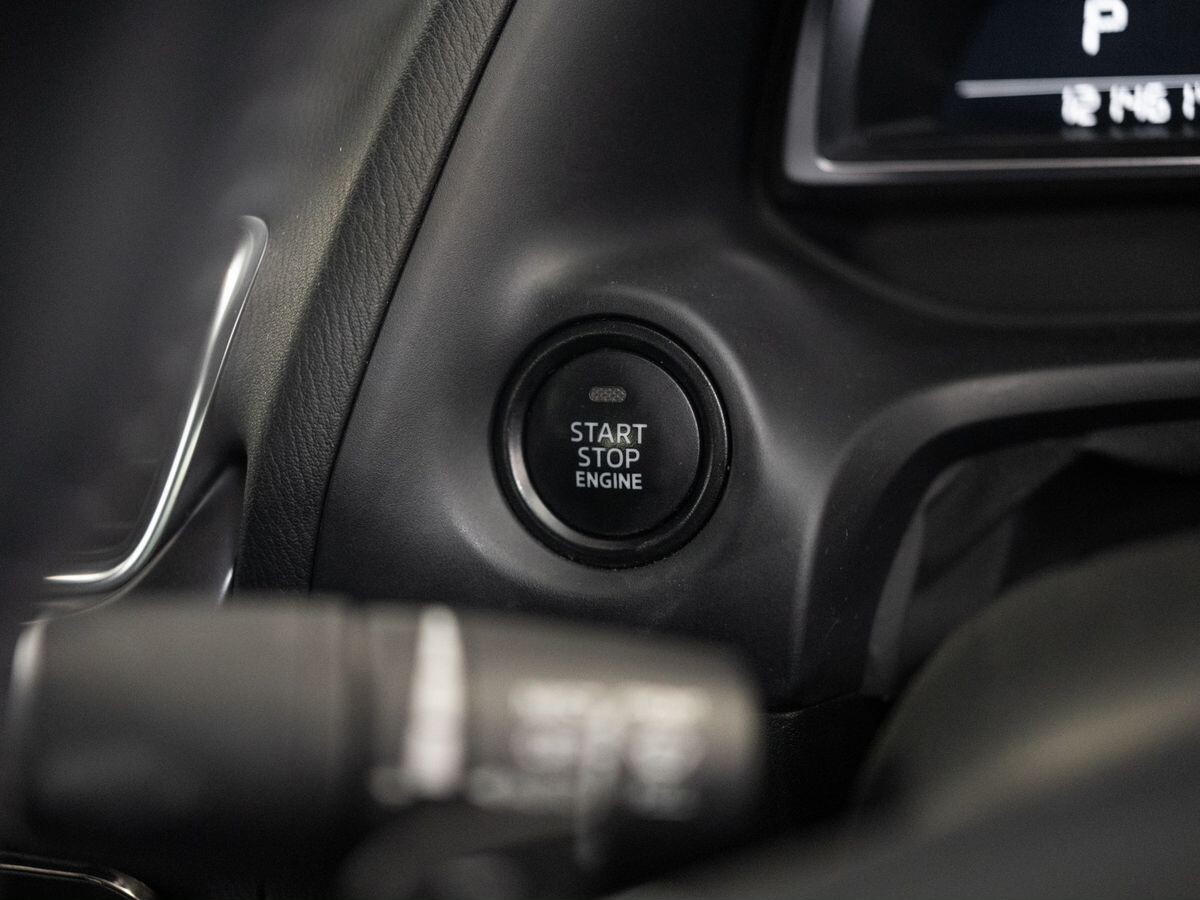 Mazda Axela 2017 - фото автомобиля