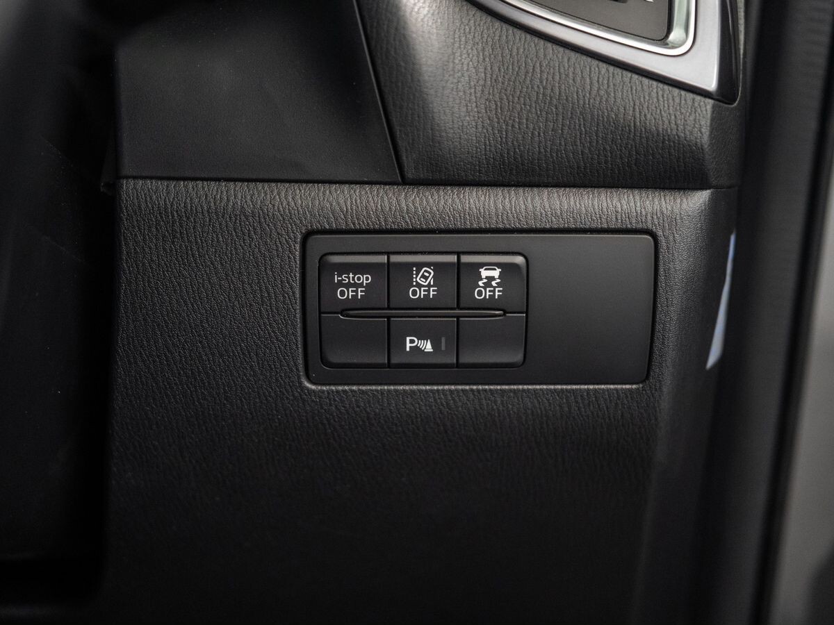 Mazda Axela 2017 - фото автомобиля