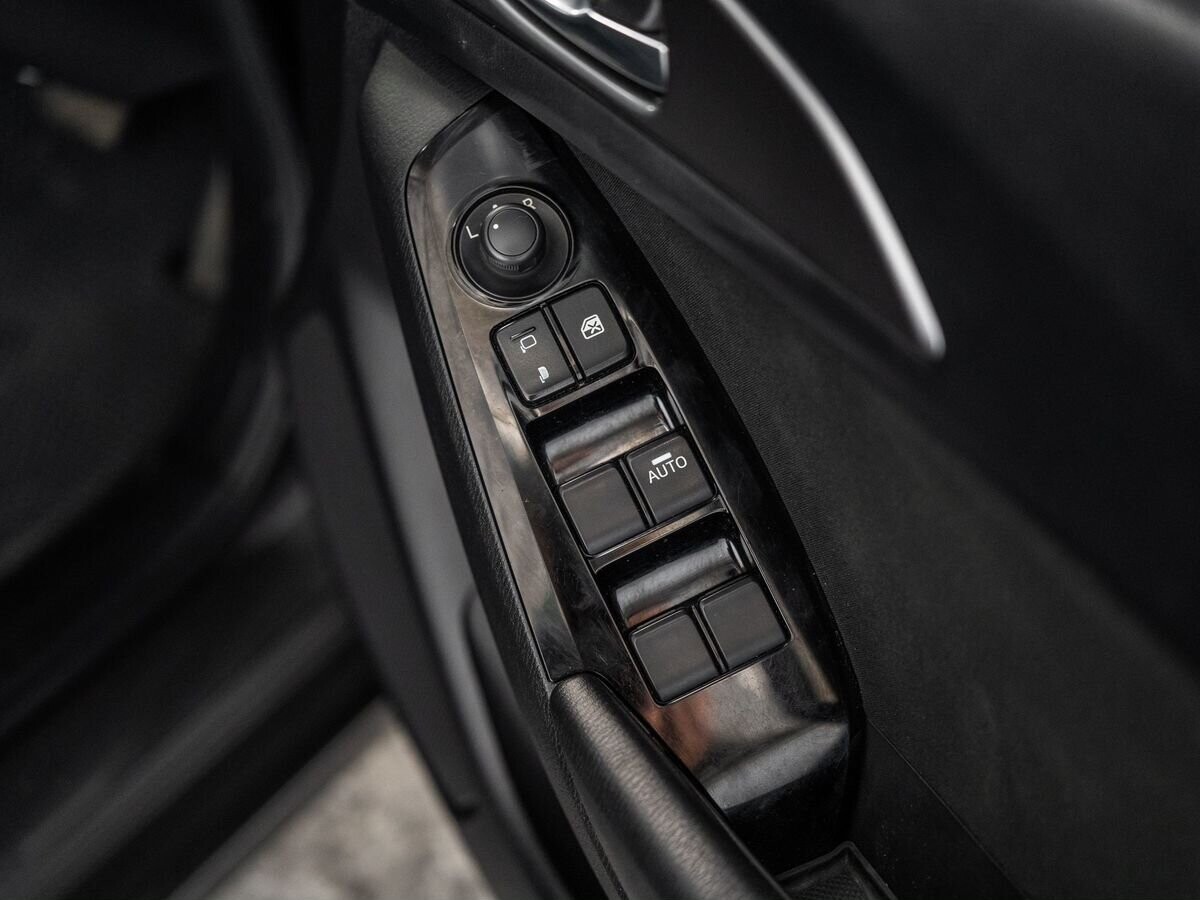 Mazda Axela 2017 - фото автомобиля