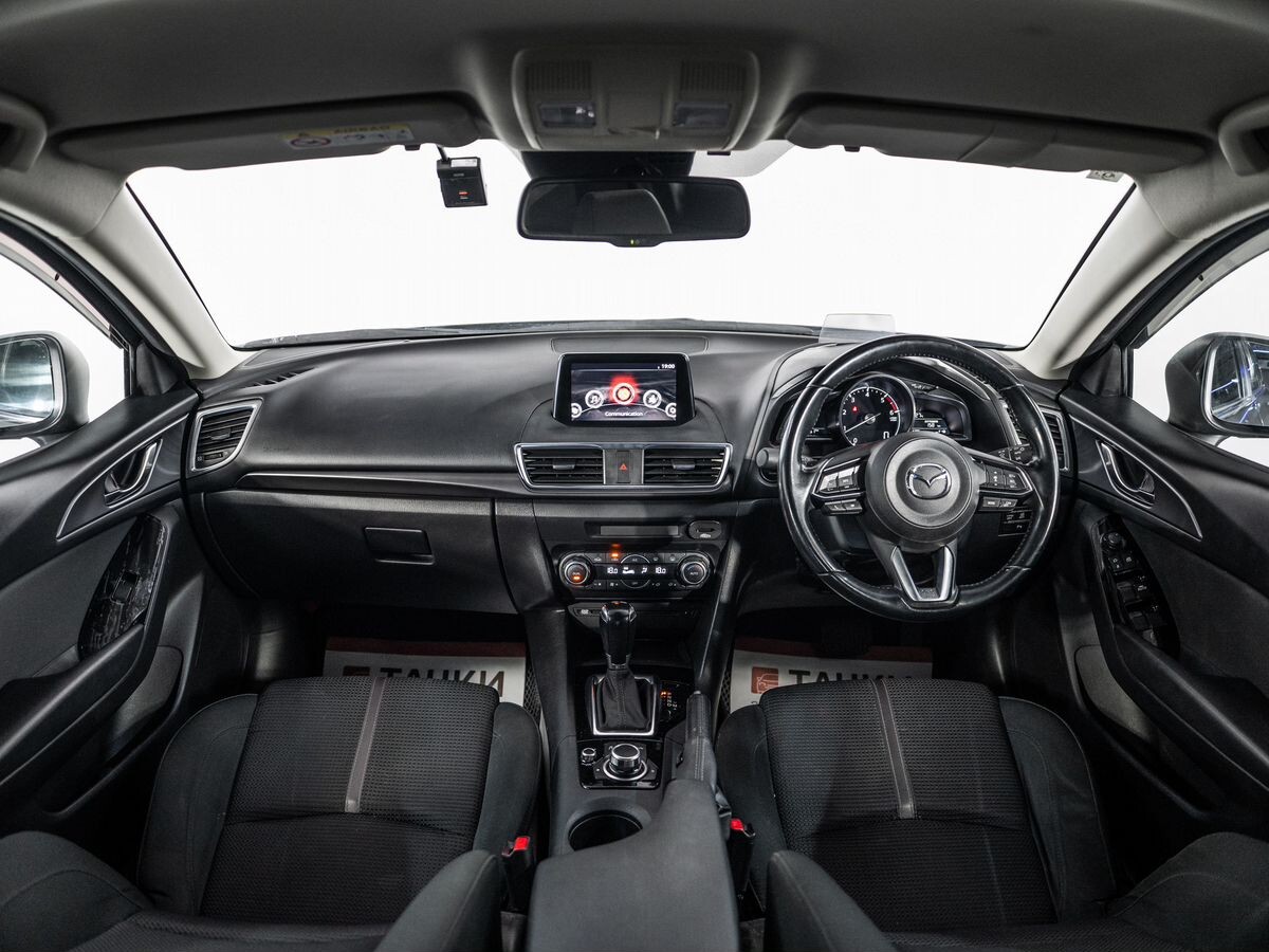 Mazda Axela 2017 - фото автомобиля