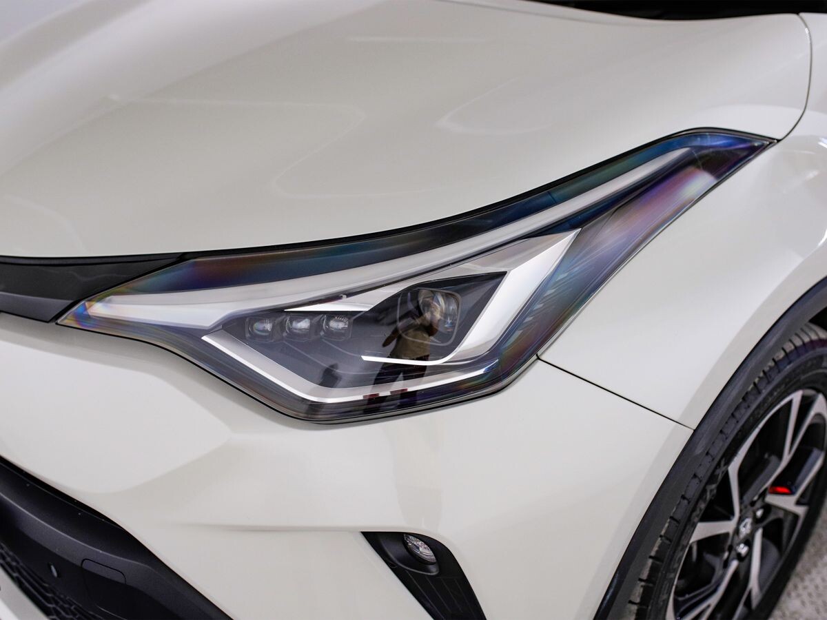 Toyota C-HR 2020 - фото автомобиля