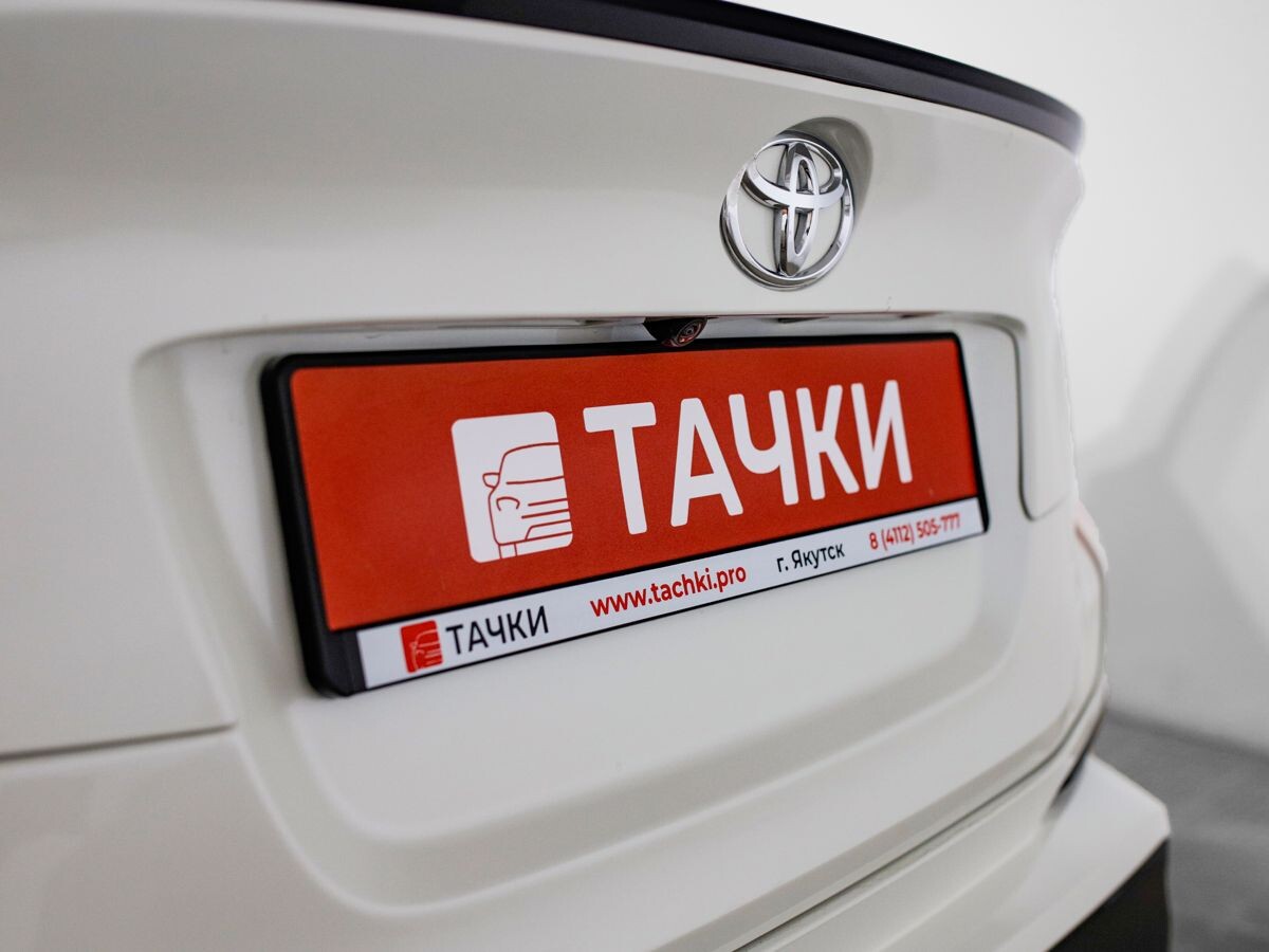 Toyota C-HR 2020 - фото автомобиля
