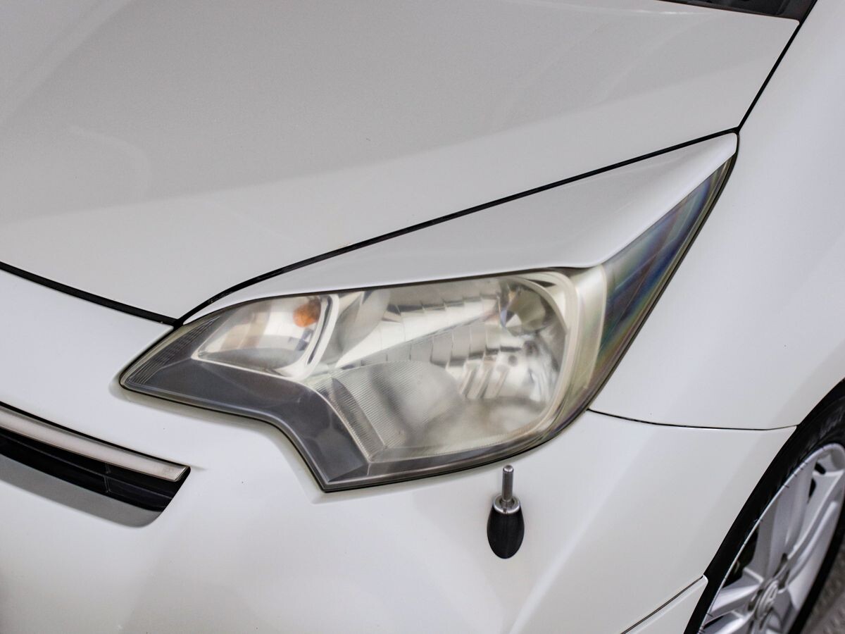 Toyota Ractis 2011 - фото автомобиля