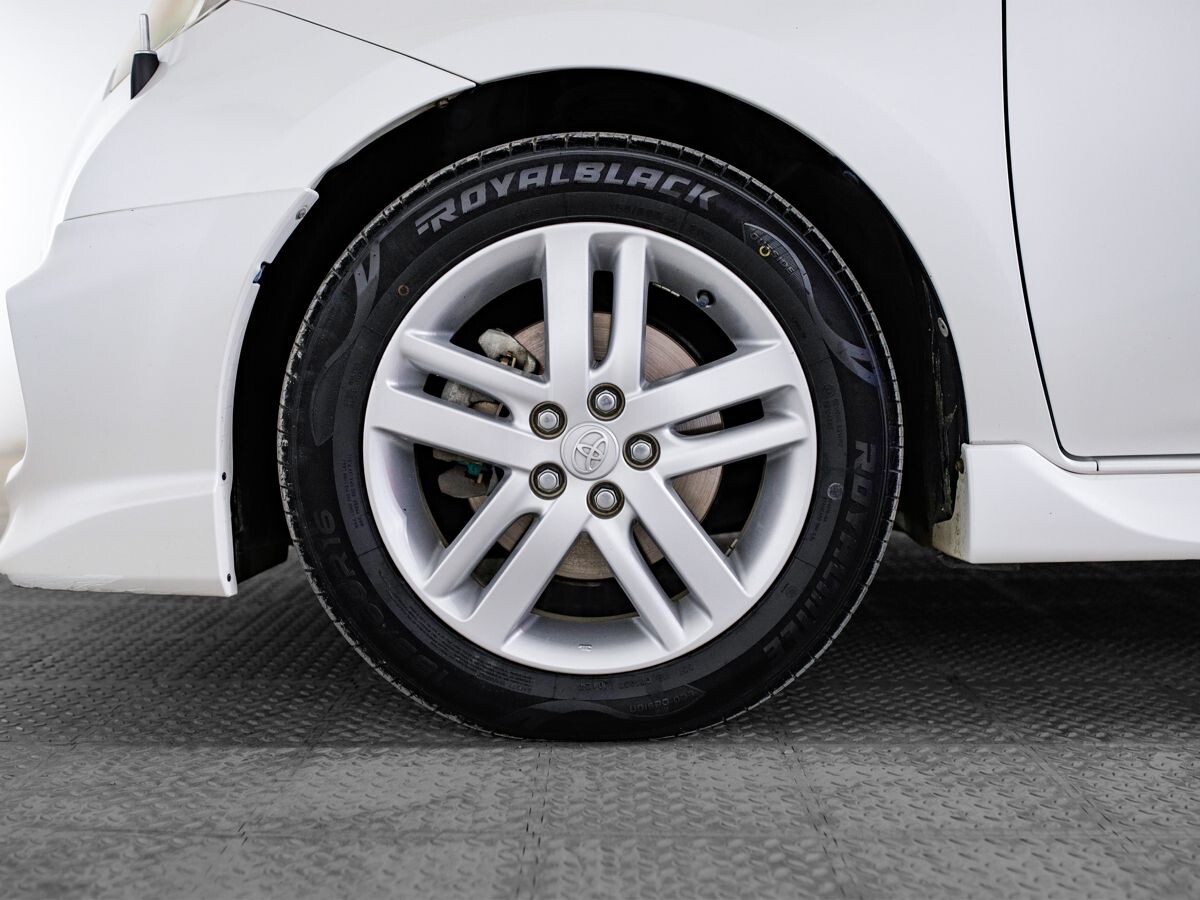 Toyota Ractis 2011 - фото автомобиля