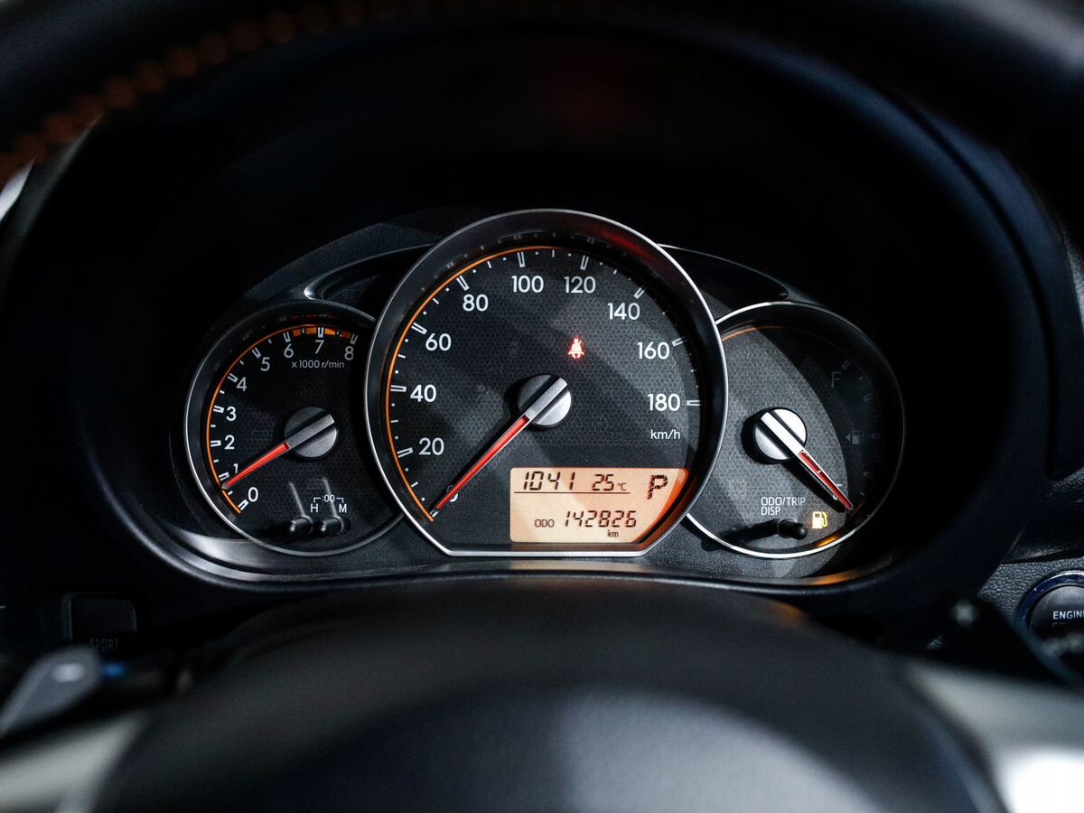 Toyota Ractis 2011 - фото автомобиля