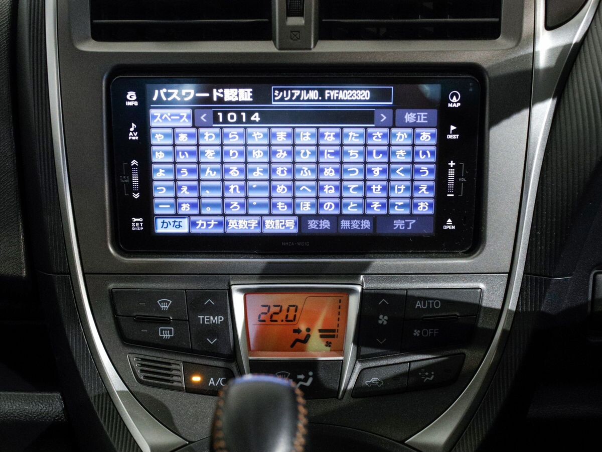 Toyota Ractis 2011 - фото автомобиля
