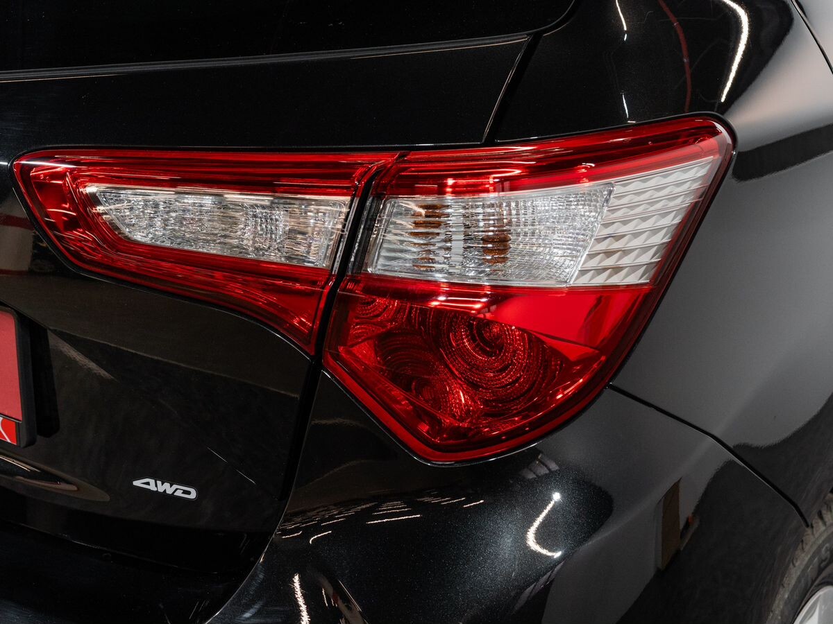 Toyota Vitz 2019 - фото автомобиля
