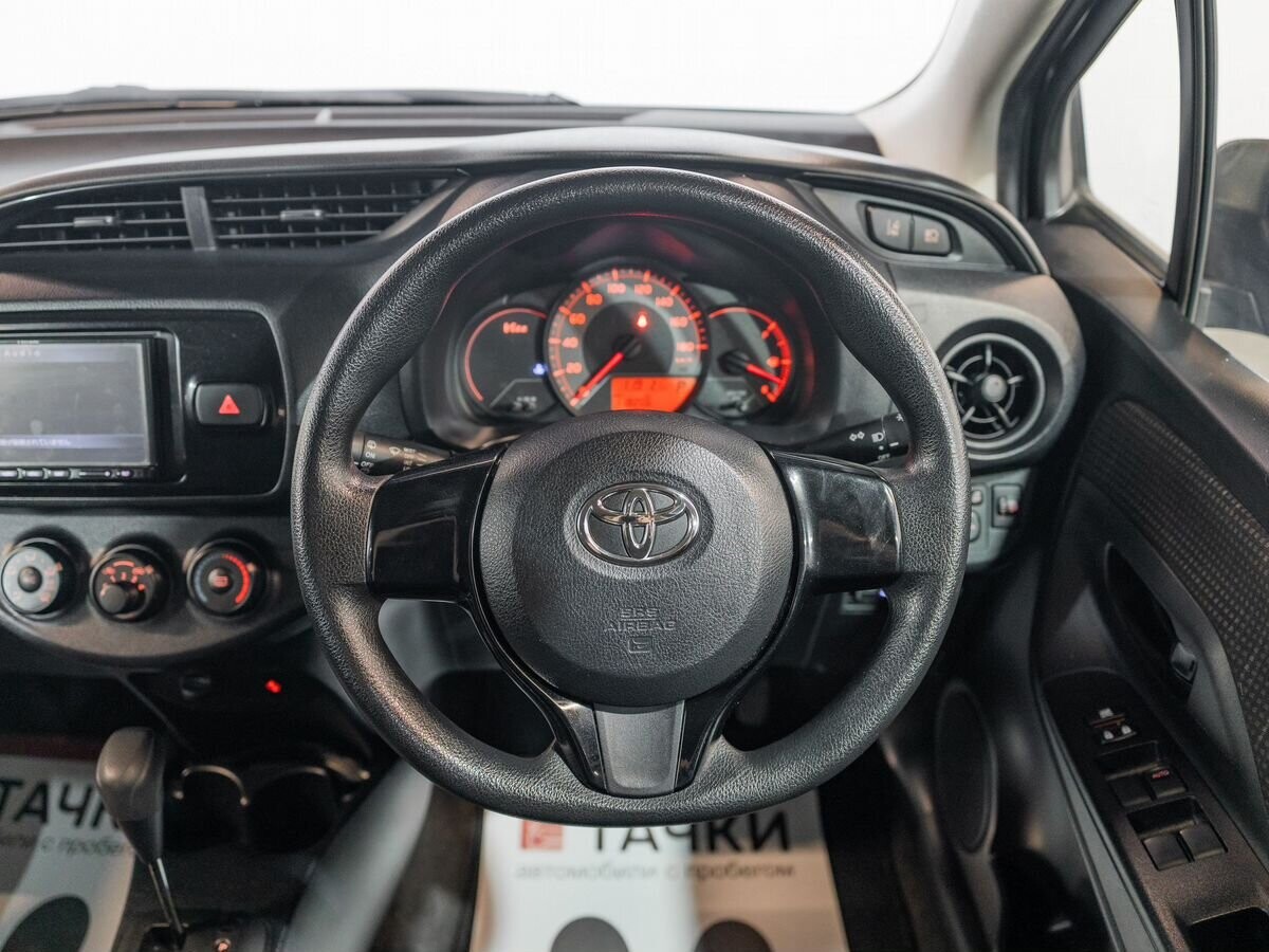 Toyota Vitz 2019 - фото автомобиля